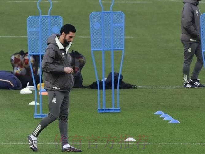 龙赛罗怒喷皇马:签一堆平庸之辈 管理方式业余 龙赛罗怒喷皇马:签一堆平庸之辈 管理方式业余