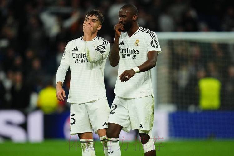 阿斯:皇马5人缺席训练,罗德里戈回归,吕迪格恐缺席欧冠 阿斯:皇马5人缺席训练,罗德里戈回归,吕迪格恐缺席欧冠