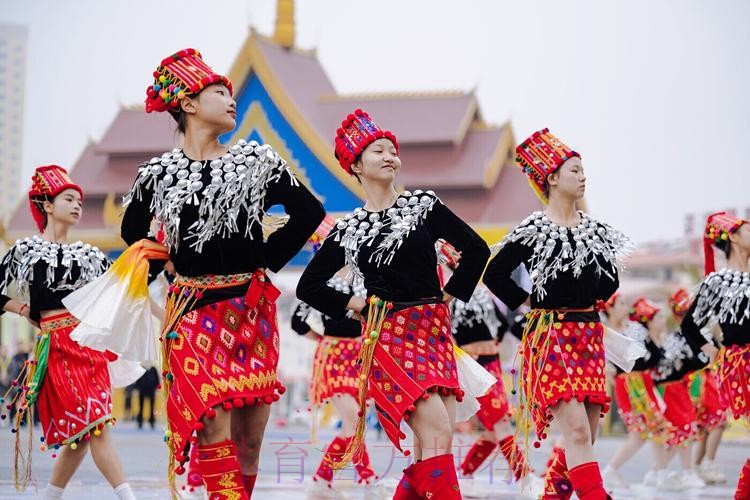 边境少数民族传统体育邀请赛瑞丽开幕